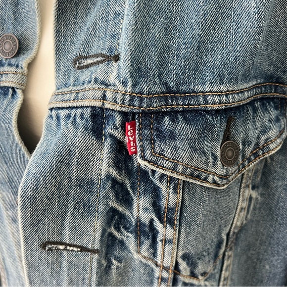 Levi’s Denim Jacket - Picture 5 of 6